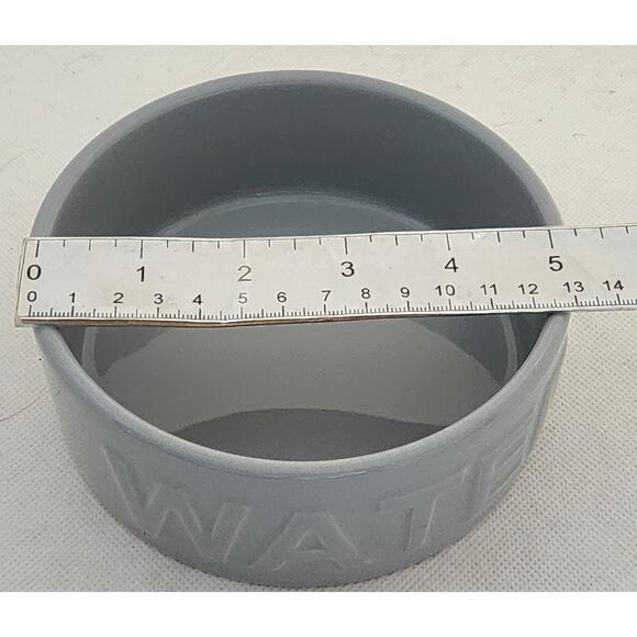 PET WATER DISH-PARK LIFE DESIGNS-Gray-Holds 1 Cup Fluid-Embossed "Water" - Picture 6 of 8